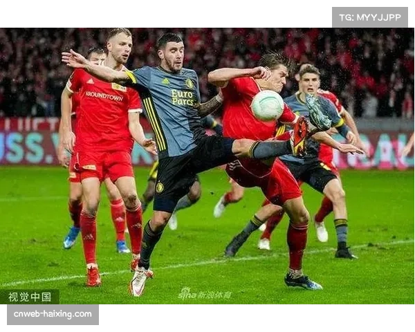 海登海姆补时连入两球逆转柏林联合,客场韧性凸显