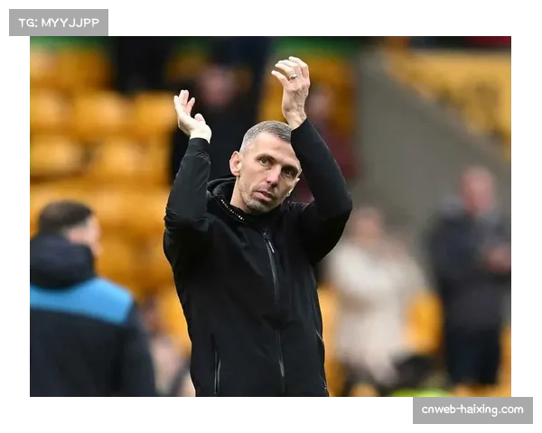 狼队主帅坦言保级形势严峻,需全力以赴